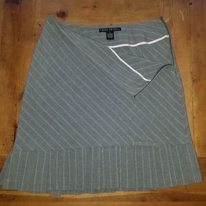 LARRY LEVINE STRECH BOW SKIRT